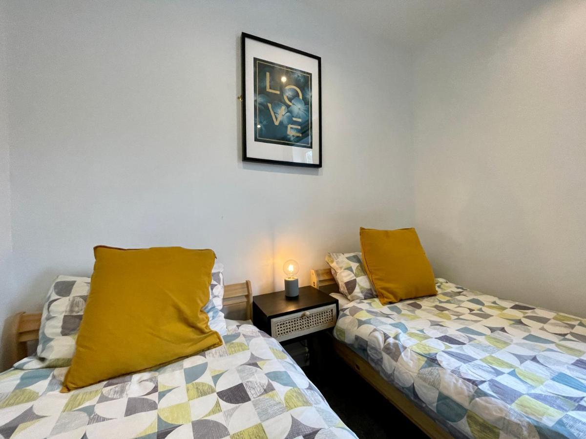 6 Person Apartment In City Centre Кардіфф Екстер'єр фото