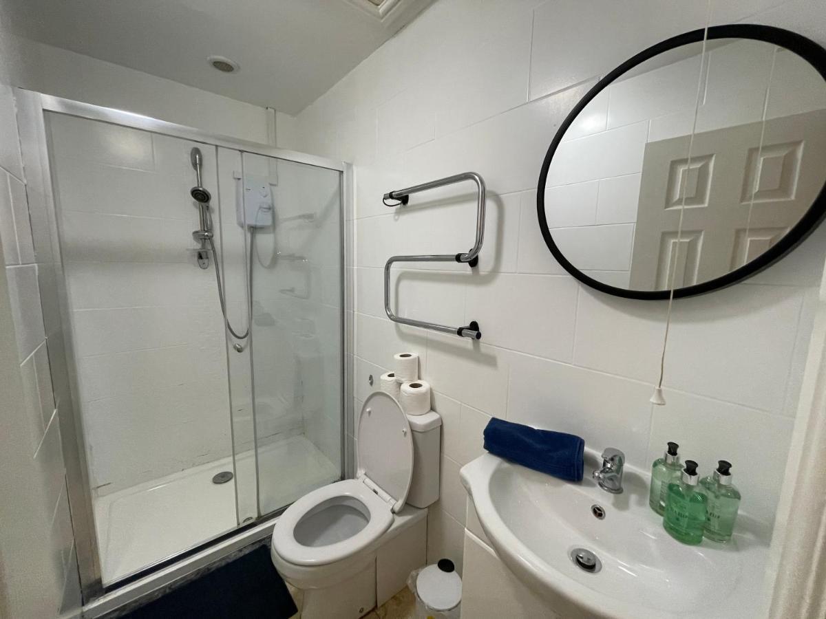 6 Person Apartment In City Centre Кардіфф Екстер'єр фото